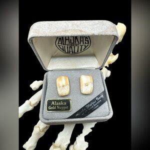 Vintage NOS Alaskan 14K 18K Yellow Gold Nugget Walrus Ivory Bone Post Earrings